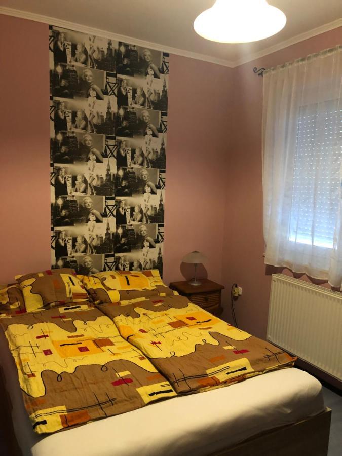 Imre Apartman Hajduszoboszlo Luaran gambar
