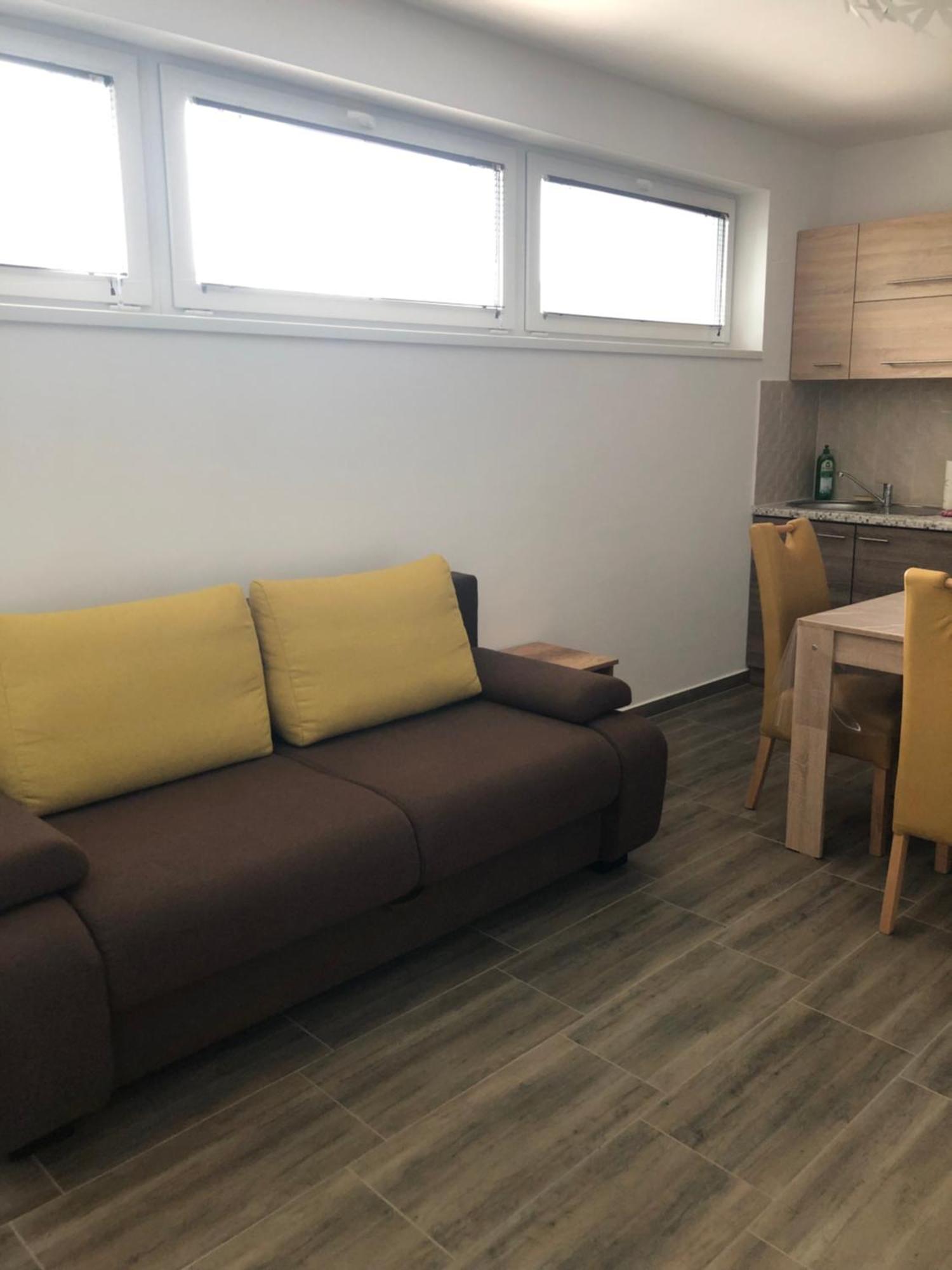 Imre Apartman Hajduszoboszlo Luaran gambar