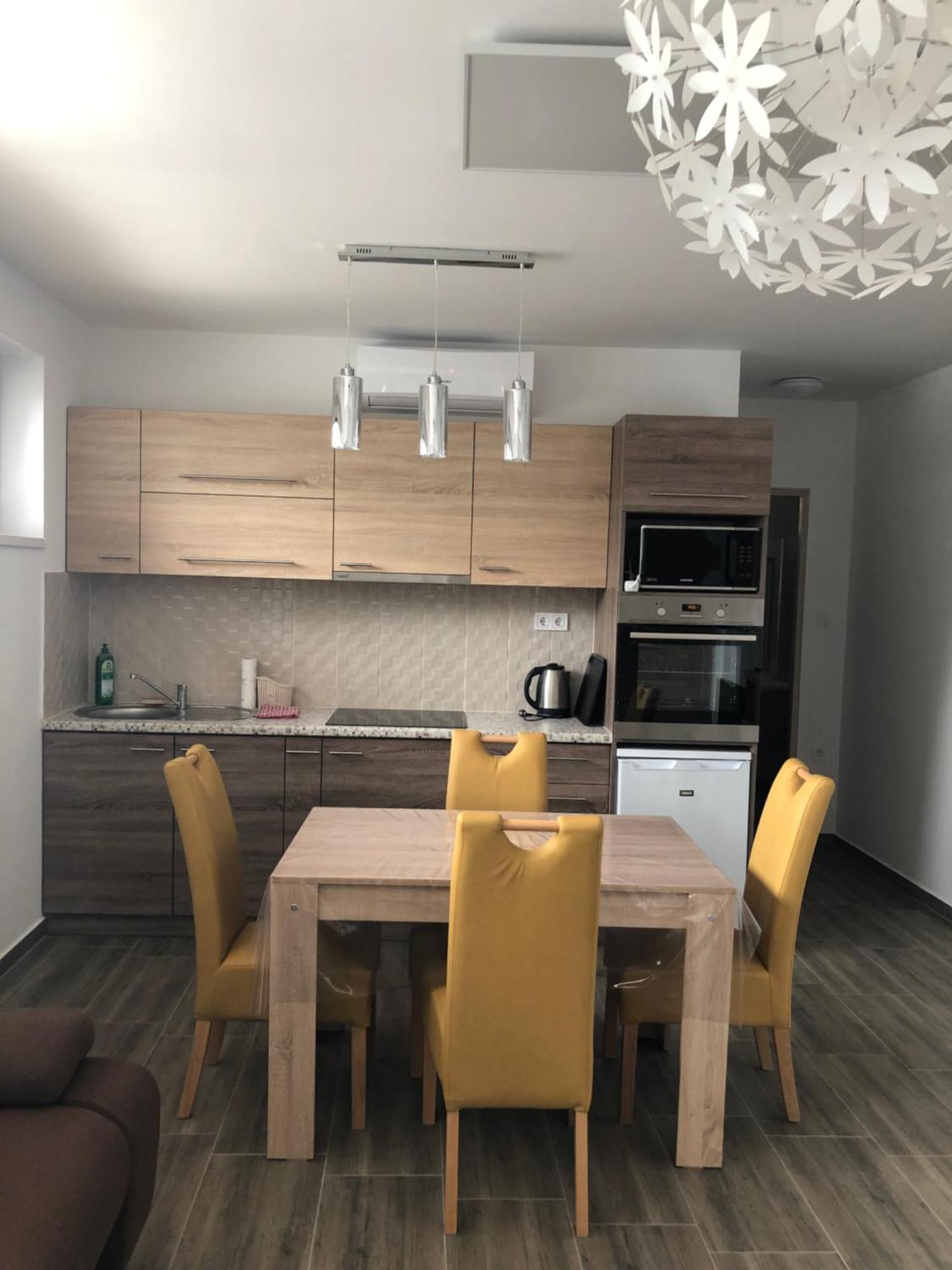 Imre Apartman Hajduszoboszlo Luaran gambar
