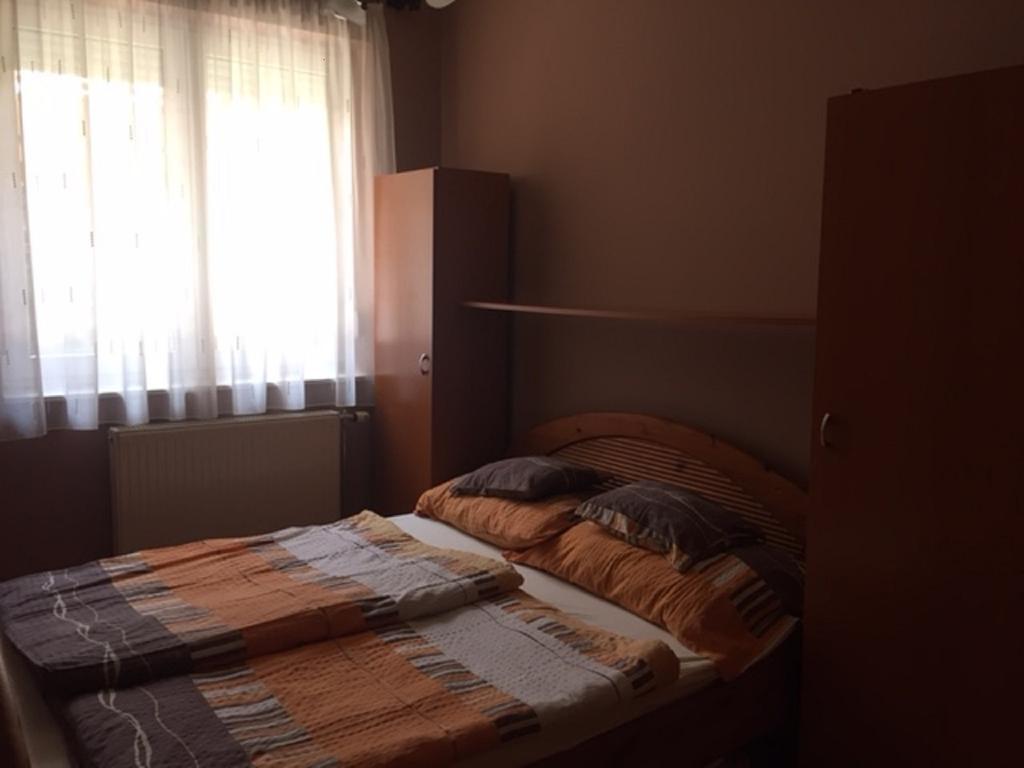 Imre Apartman Hajduszoboszlo Luaran gambar