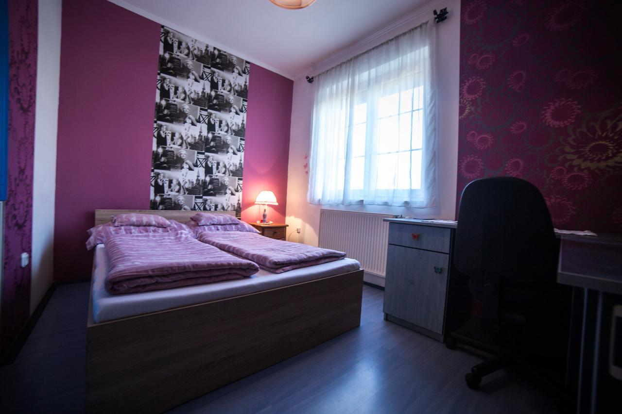 Imre Apartman Hajduszoboszlo Luaran gambar